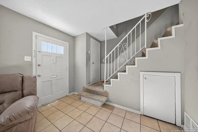 $115,000 | 129 East Silver Sands Drive, Unit 129, San Antonio, TX 78216