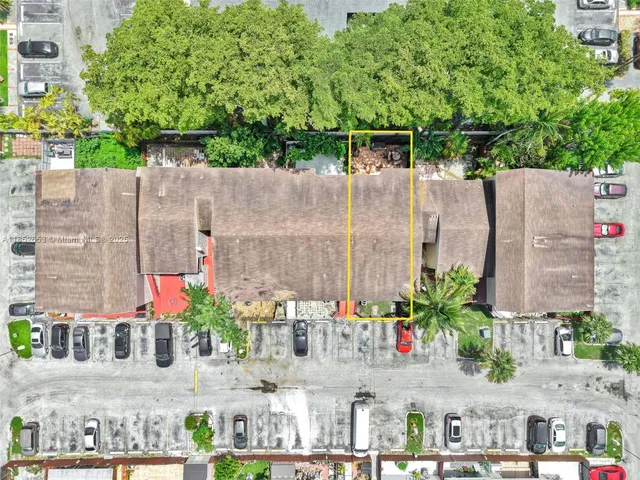 $299,900 | 15655 Southwest 82nd Cir Lane, Unit 512, Miami, FL 33193