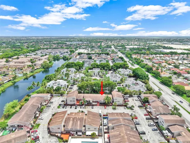 $299,900 | 15655 Southwest 82nd Cir Lane, Unit 512, Miami, FL 33193