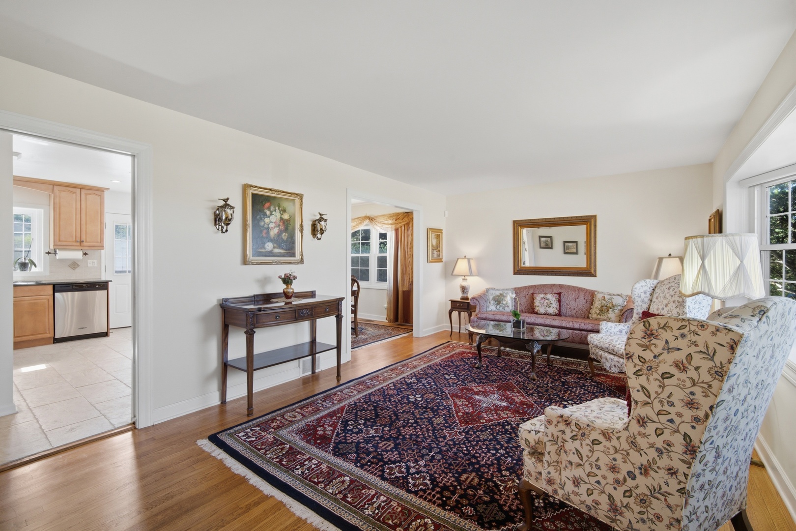 115 Michael Manor Glenview, IL 60025 - Photo 2 of 24