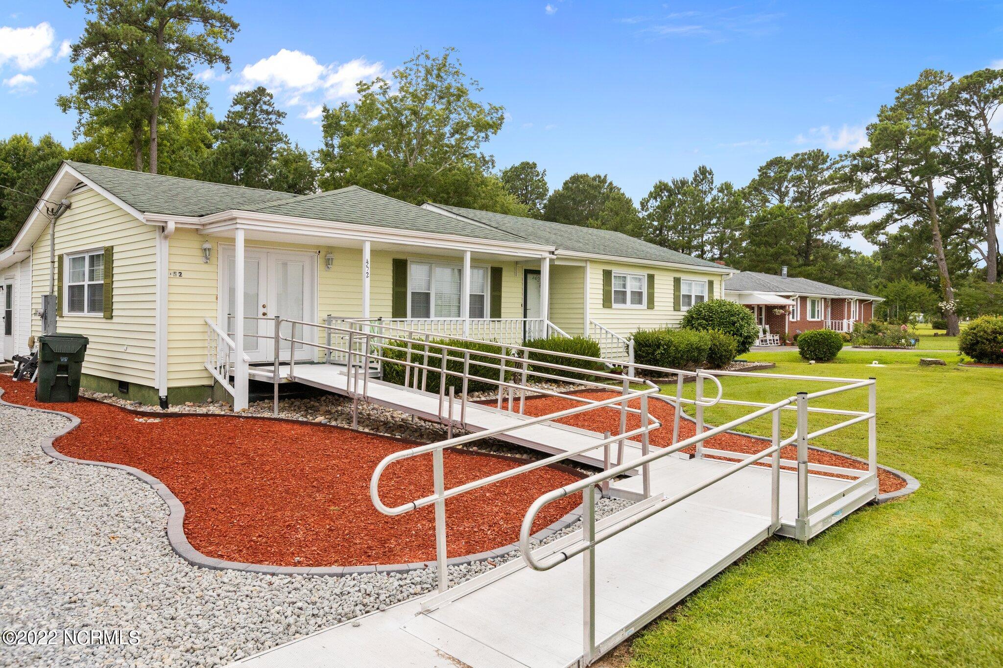 452 Lynchs Beach Loop Road Bayboro, NC 28515 - Photo 14 of 43 Front