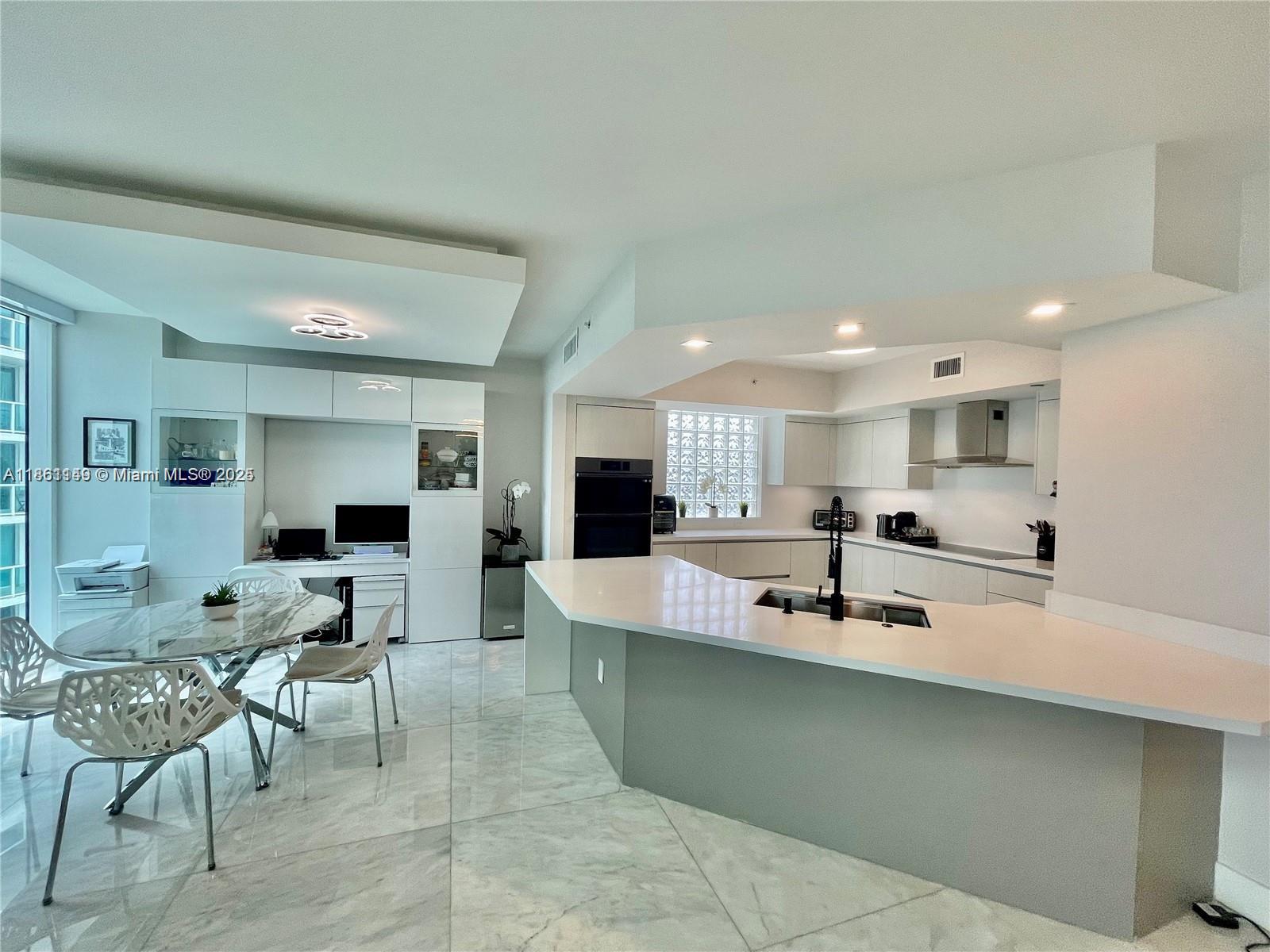 3301 Northeast 183rd Street, Unit 2509 Aventura, FL 33160 - Photo 5 of 30