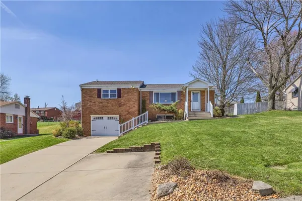 $299,900 | 124 Sunrise Drive, Irwin, PA 15642