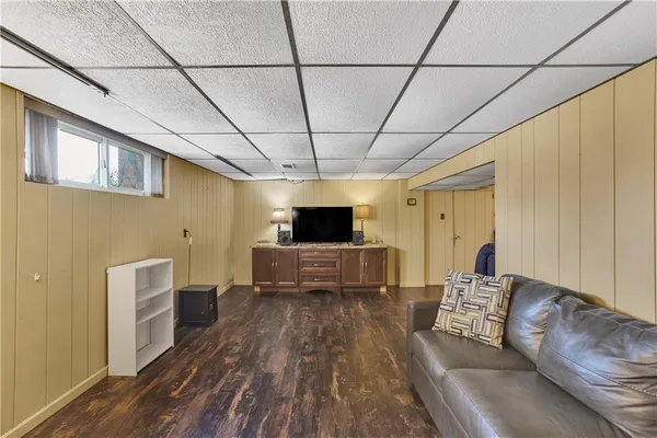 $299,900 | 124 Sunrise Drive, Irwin, PA 15642