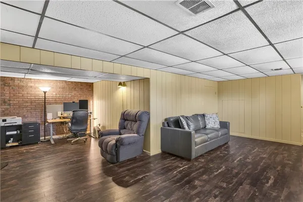$299,900 | 124 Sunrise Drive, Irwin, PA 15642