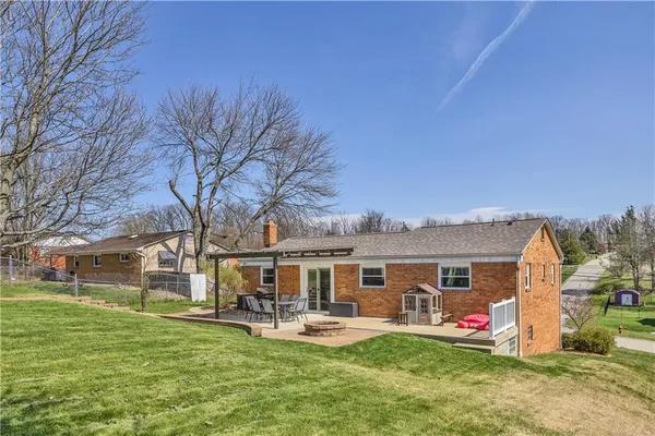 $299,900 | 124 Sunrise Drive, Irwin, PA 15642