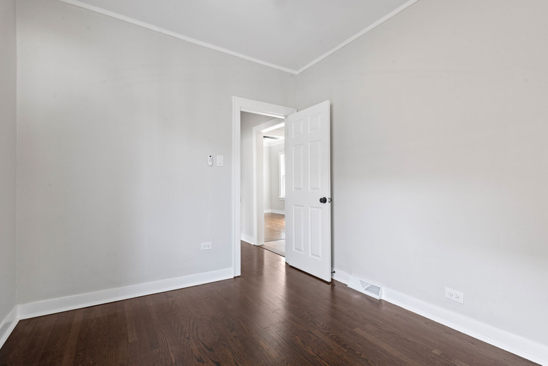 602 East 88th Place Chicago, IL 60619 - Photo 15 of 33