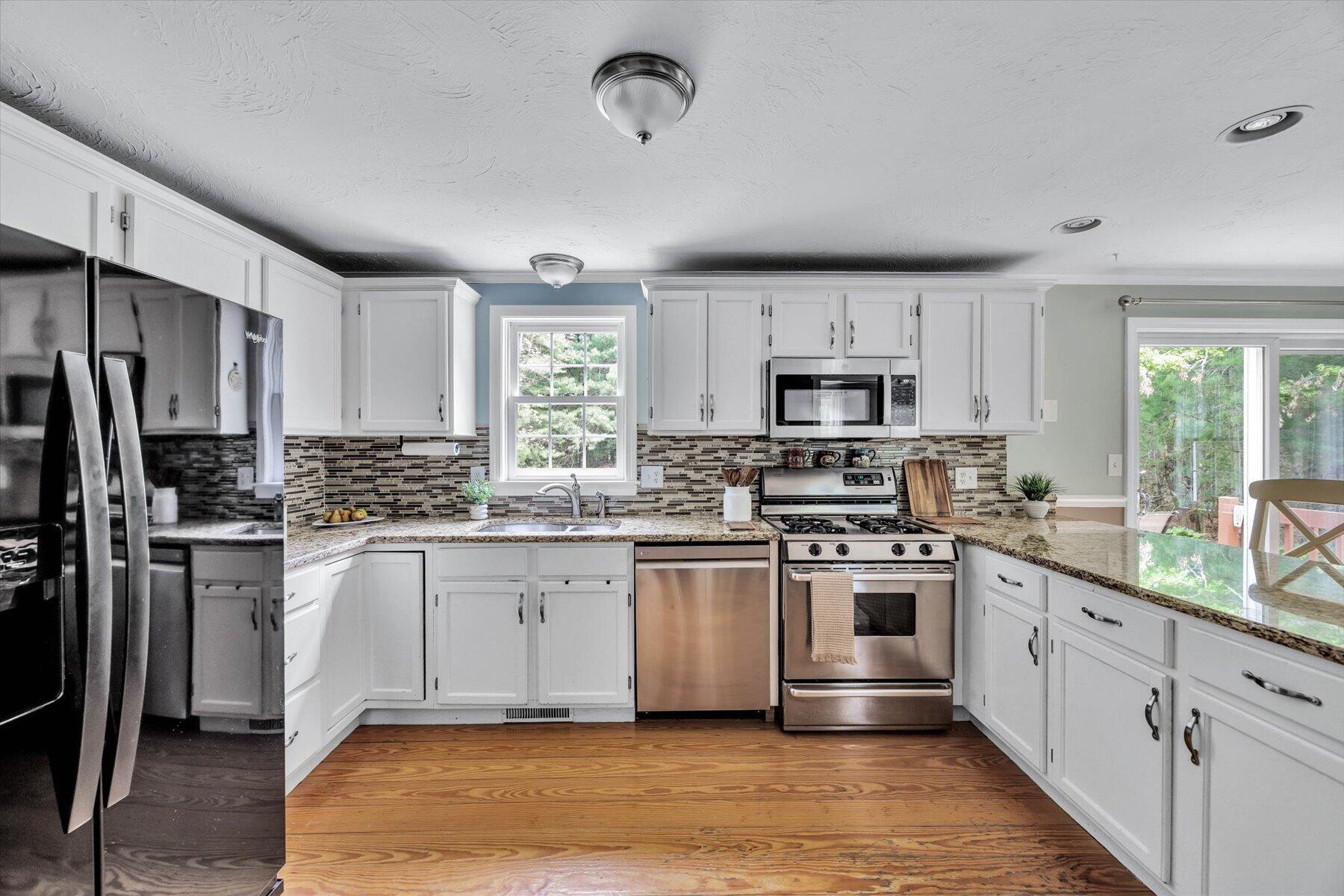 23 Asa Meiggs Road Sandwich, MA 02563 - Photo 3 of 28 36-889A1814