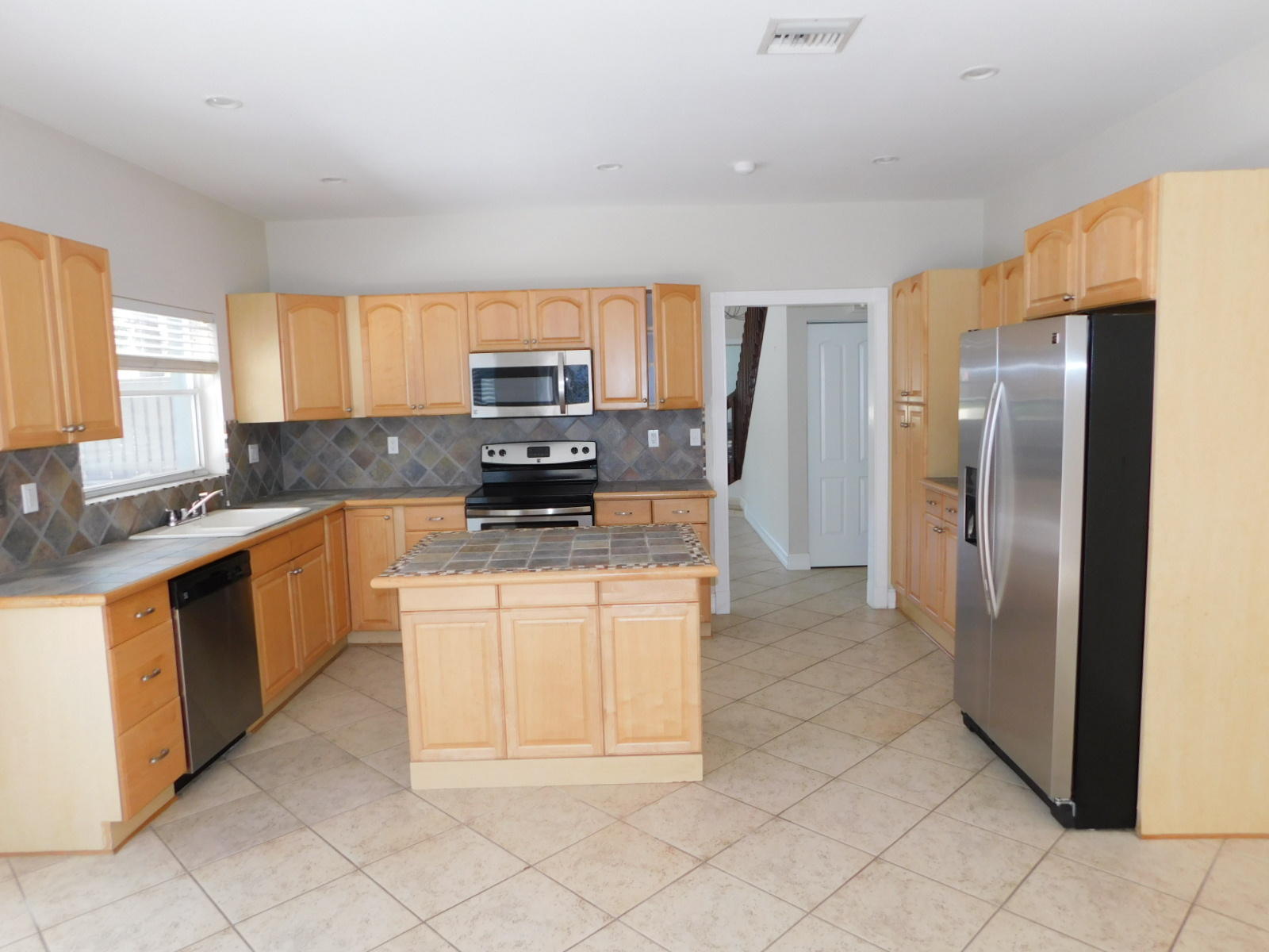 6555 Abbey Road Parkland, FL 33067 - Photo 7 of 18 DSCN1517