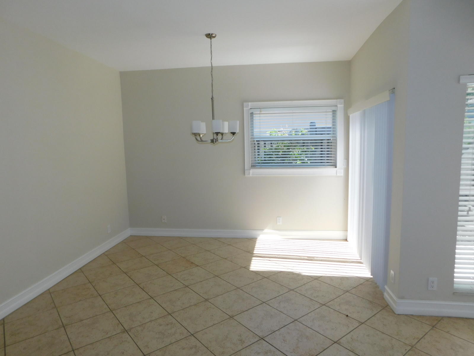 6555 Abbey Road Parkland, FL 33067 - Photo 8 of 18 DSCN1516