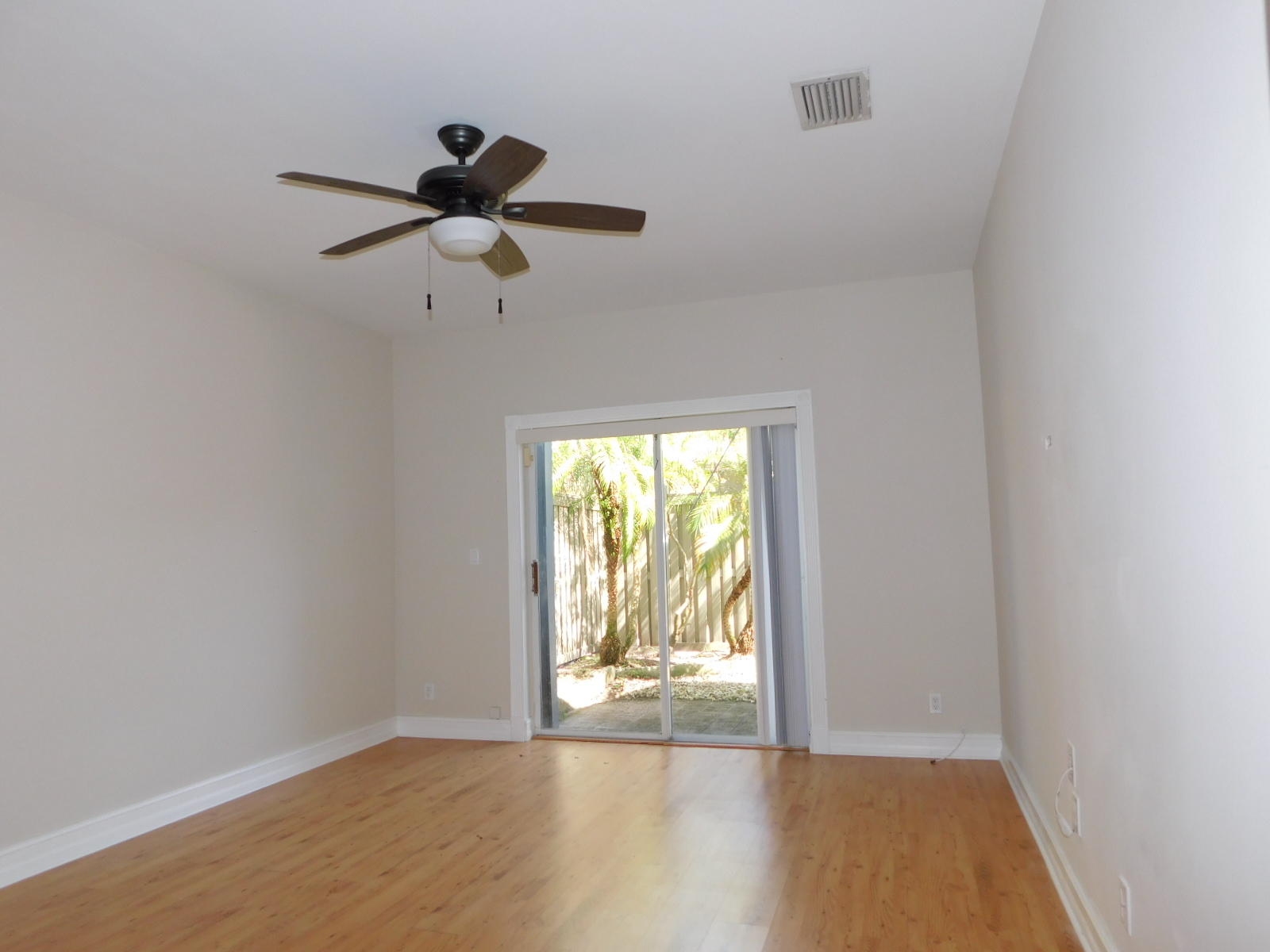 6555 Abbey Road Parkland, FL 33067 - Photo 9 of 18 DSCN1529