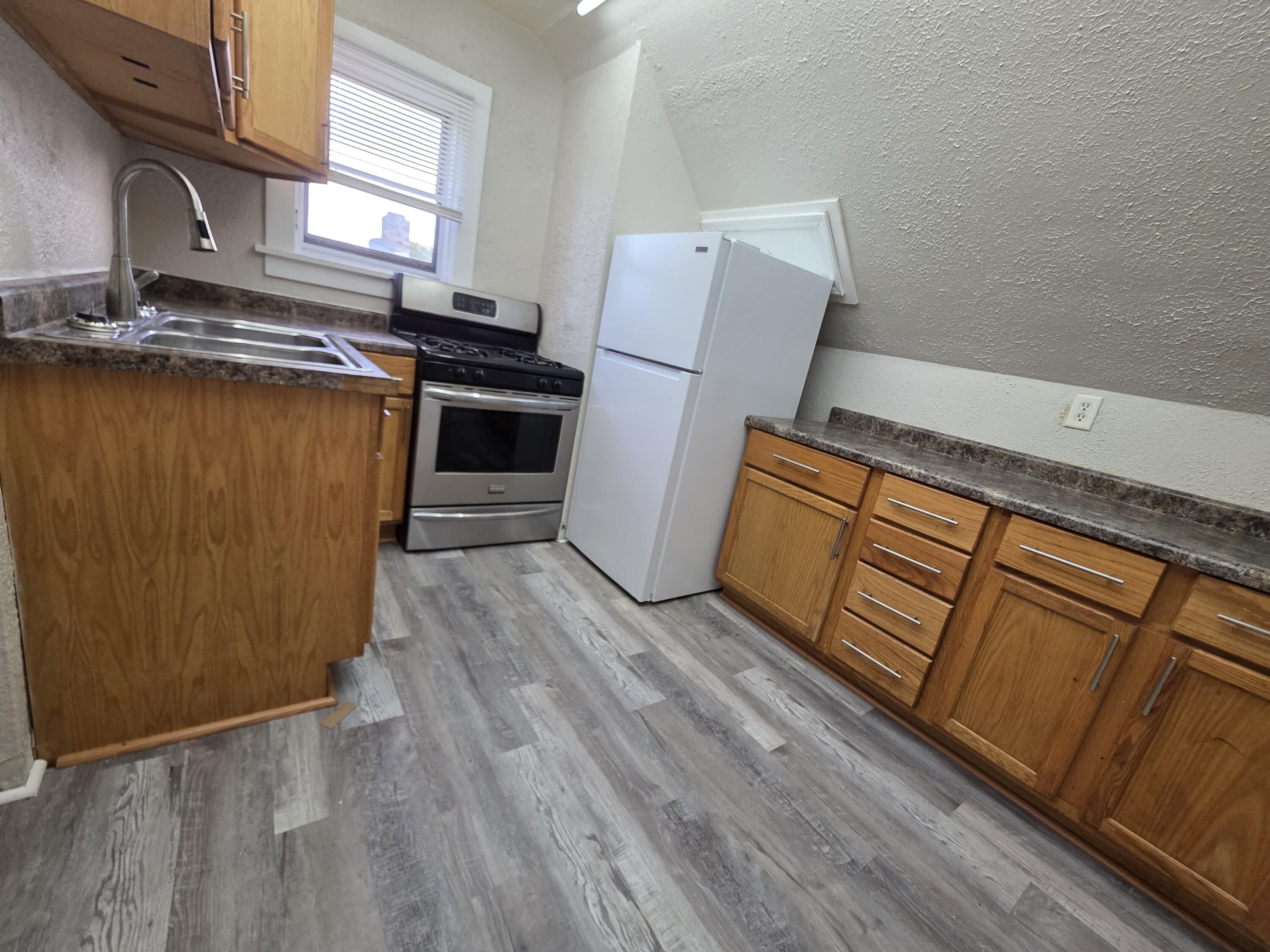 2109 Washington Avenue, Unit UPPER 3 Racine, WI 53403 - Photo 3 of 13 20260924_172755