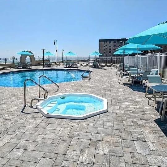 360 Shore Road, Unit 2H Hempstead, NY 11561 - Photo 13 of 23
