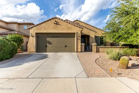 $674,900 | 152 West Rosemary Drive, Chandler, AZ 85248