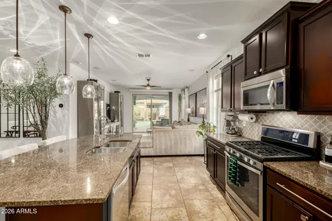 $674,900 | 152 West Rosemary Drive, Chandler, AZ 85248