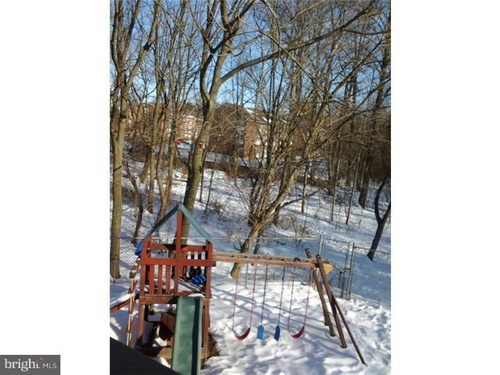 3585 Teton Road Philadelphia, PA 19154 - Photo 22 of 24 Back Yard