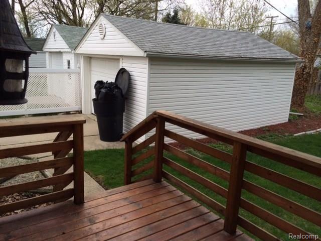 21647-21651 Moross Road Grosse Pointe, MI 48236 - Photo 4 of 11 Cedar Deck and Garage 21647
