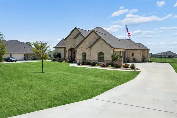 $559,000 | 135 Stanford Lane, Springtown, TX 76082