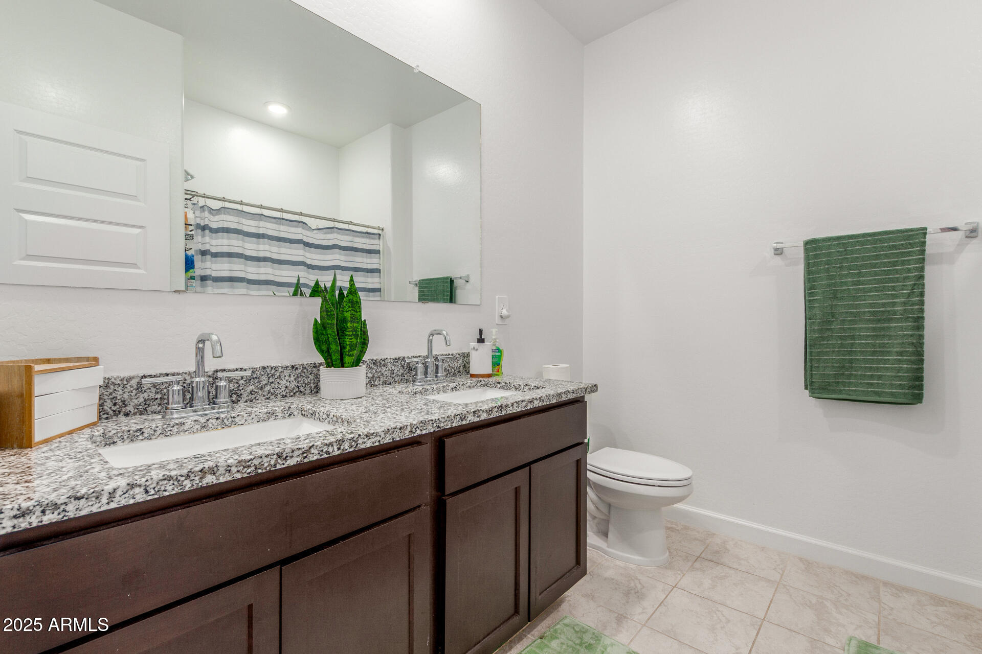 2102 West Sable Avenue Apache Junction, AZ 85120 - Photo 14 of 36 17 Sable Secondary Bath