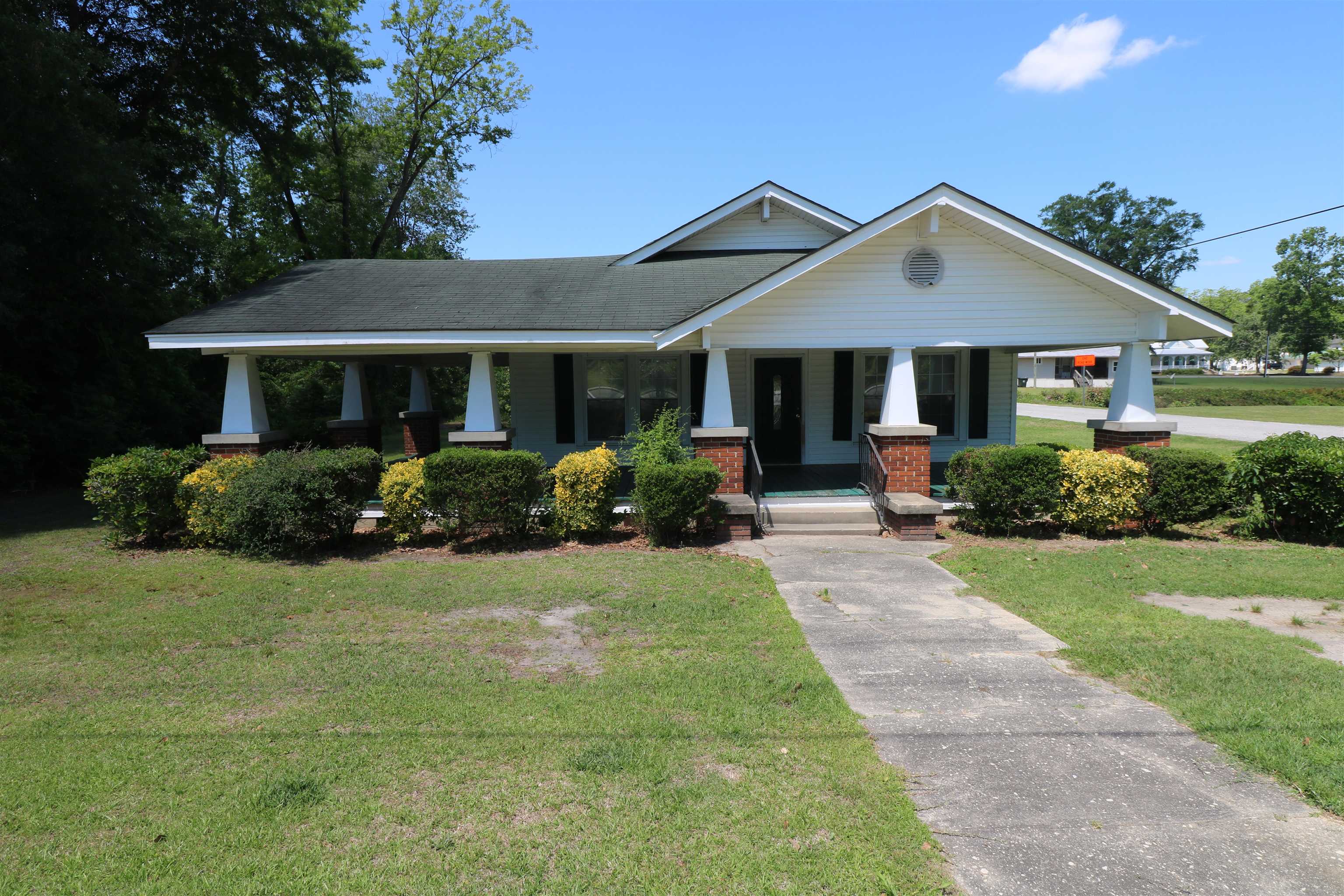 302 South Main Street Lake View, SC 29563 - Photo 2 of 27
