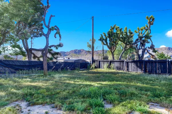 $275,000 | 7780 Jemez Trail, Yucca Valley, CA 92284