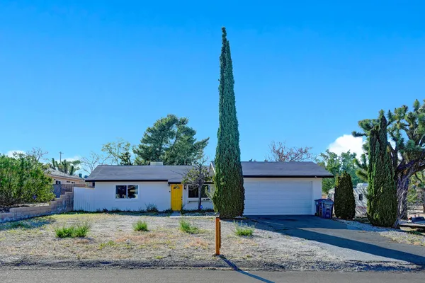 $275,000 | 7780 Jemez Trail, Yucca Valley, CA 92284