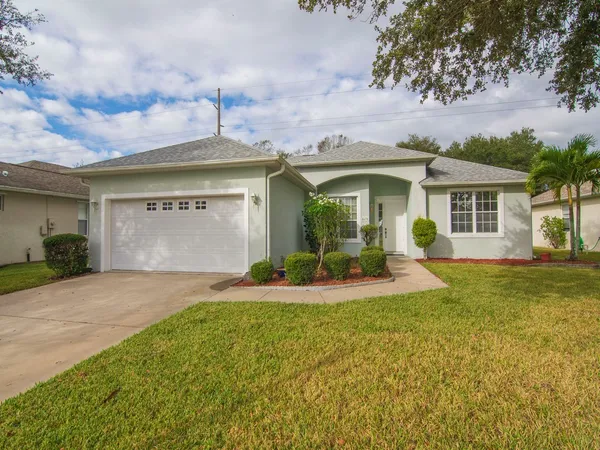 $2,200 | 5675 West 1st Square Southwest, Vero Beach, FL 32968