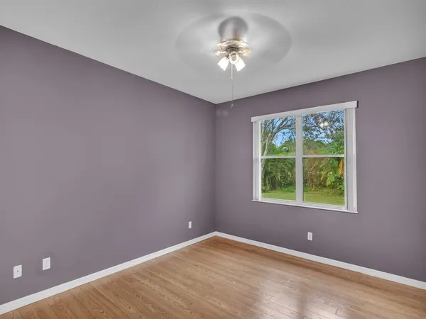 $2,200 | 5675 West 1st Square Southwest, Vero Beach, FL 32968