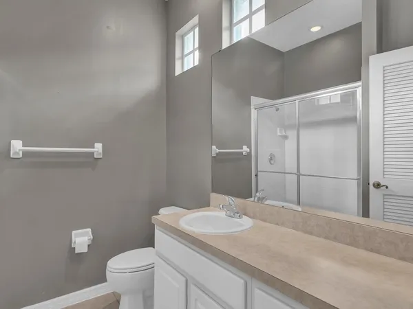 $2,200 | 5675 West 1st Square Southwest, Vero Beach, FL 32968