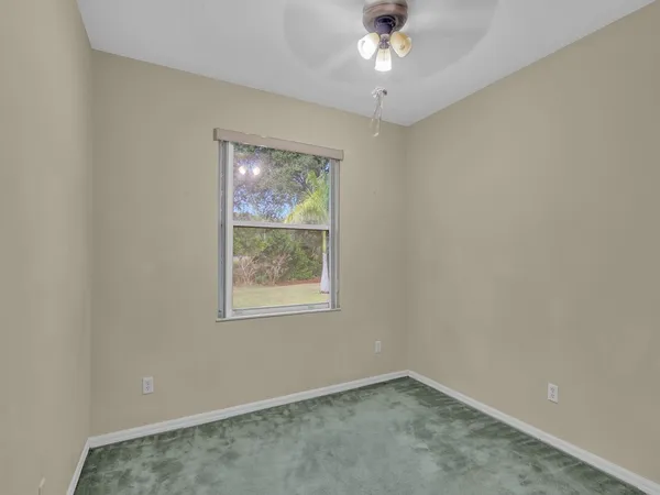 $2,200 | 5675 West 1st Square Southwest, Vero Beach, FL 32968