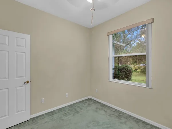 $2,200 | 5675 West 1st Square Southwest, Vero Beach, FL 32968