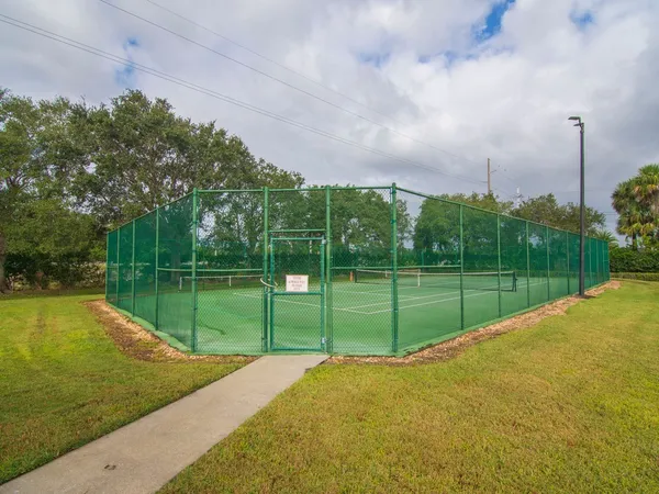 $2,200 | 5675 West 1st Square Southwest, Vero Beach, FL 32968