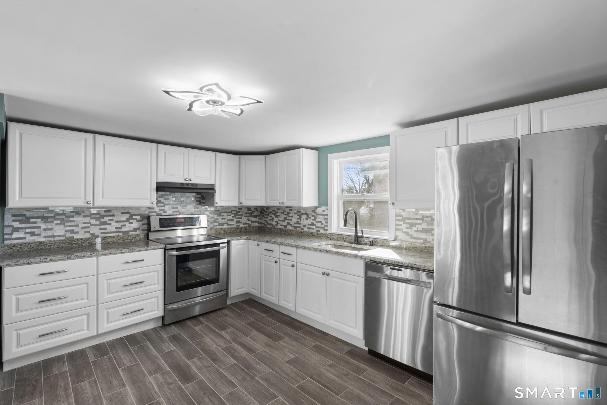 13 Harland Road Norwich, CT 06360 - Photo 4 of 36