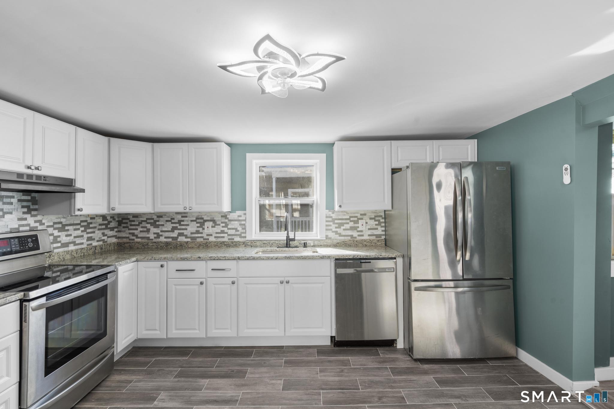 13 Harland Road Norwich, CT 06360 - Photo 6 of 36