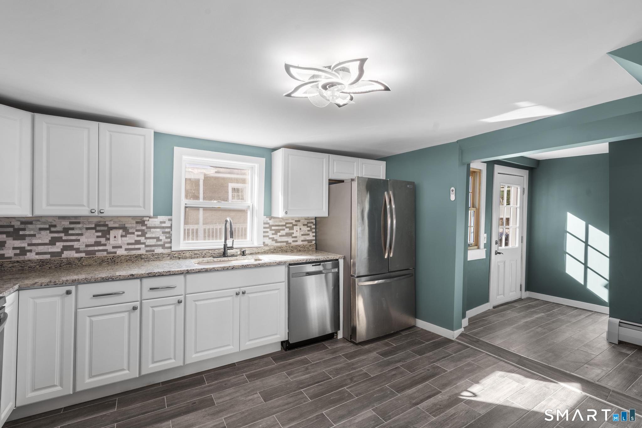 13 Harland Road Norwich, CT 06360 - Photo 7 of 36