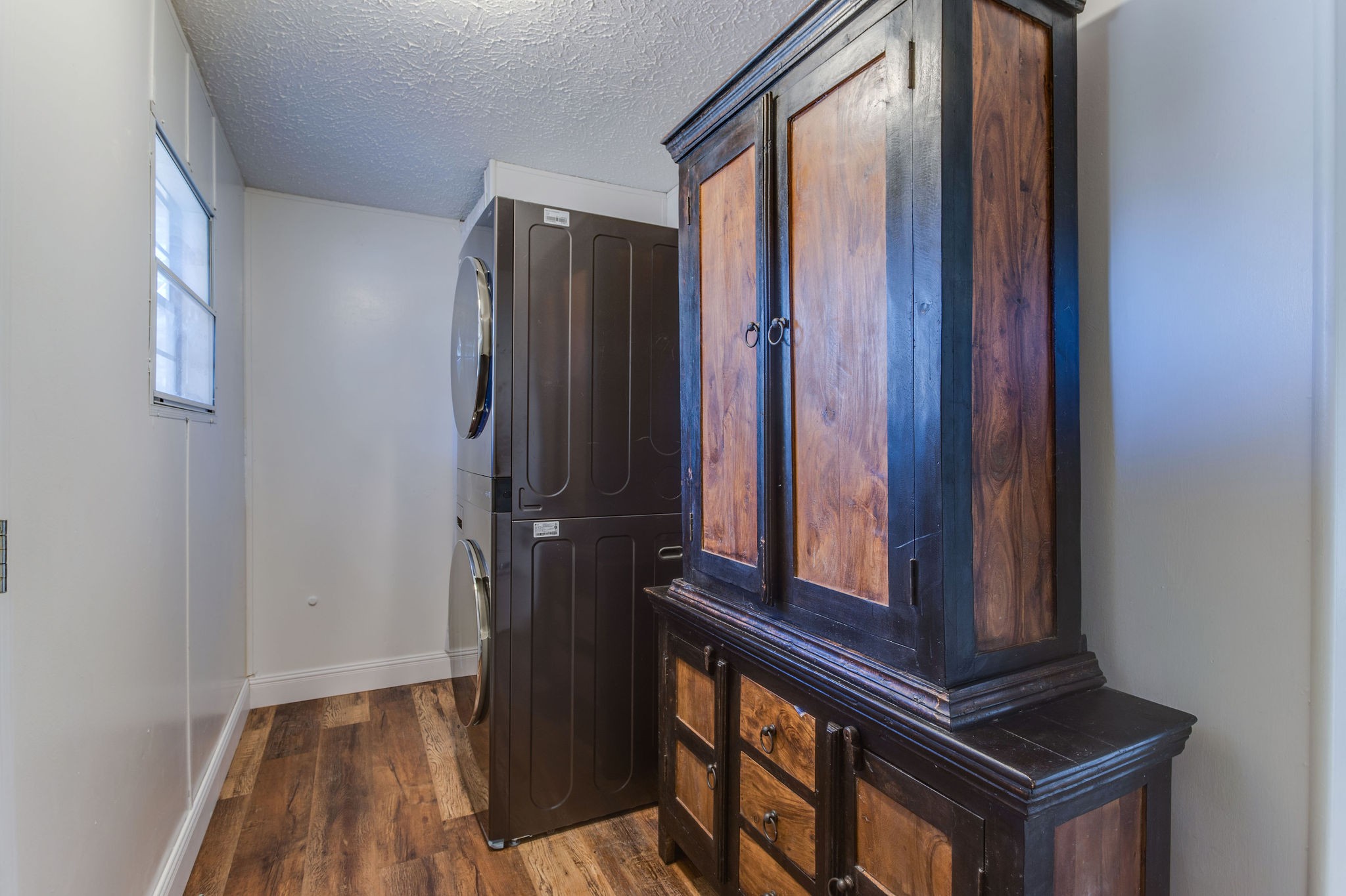 148 Stacy Road Manchester, TN 37355 - Photo 46 of 57 a view of front door with wooden floor