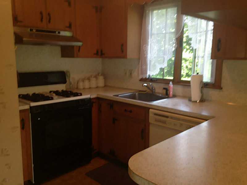 161 Old River Road Lincoln, RI 02865 - Photo 5 of 19 Kitchen.