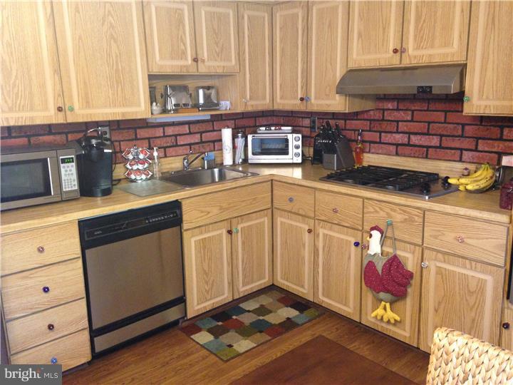 143 Hempstead Road Hamilton, NJ 08610 - Photo 4 of 10 Gallery Image 4