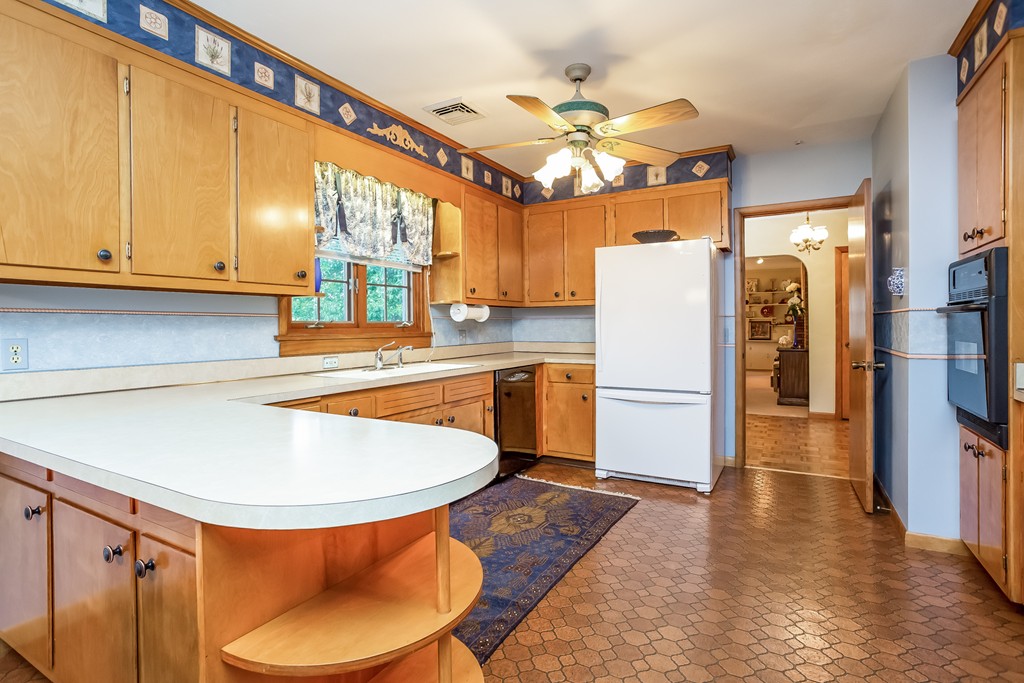 166 Nagle Street Springfield, MA 01151 - Photo 15 of 30 Gallery Image 15