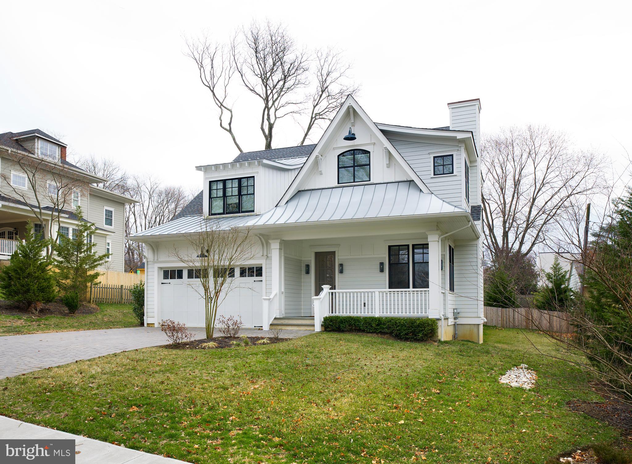 694 Glenmary Road Wayne, PA 19087 - Photo 3 of 32