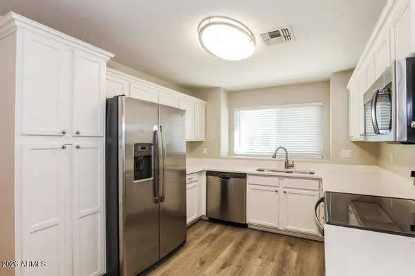 $1,990 | 3528 West Glass Lane, Phoenix, AZ 85041