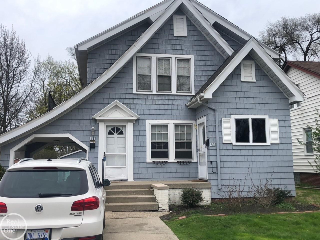 896 Rivard Boulevard Grosse Pointe, MI 48230 - Photo 2 of 21