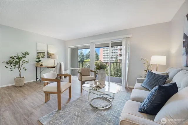 $399,000 | 13229 Linden Avenue North, Unit 402B, Seattle, WA 98133