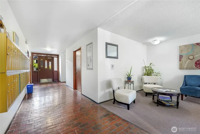 $399,000 | 13229 Linden Avenue North, Unit 402B, Seattle, WA 98133