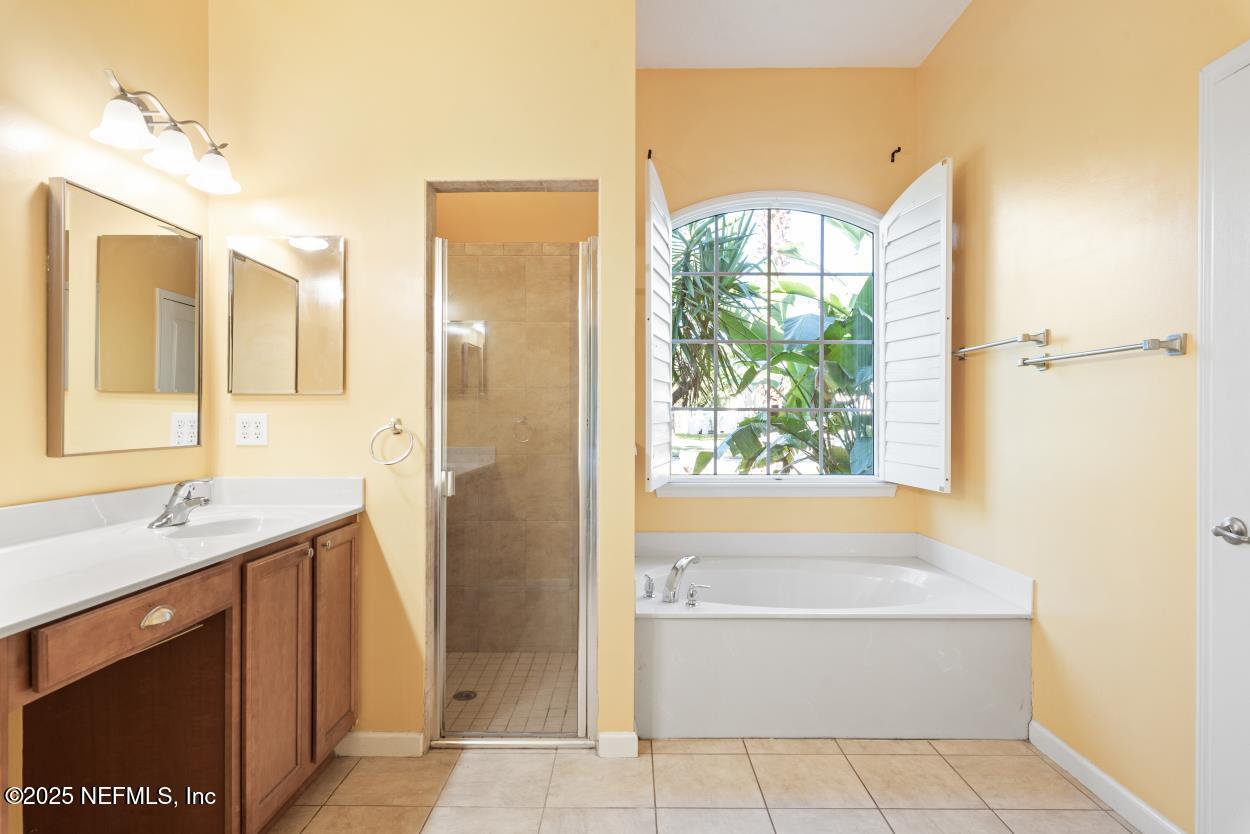 700 Reflection Cove Road East Jacksonville, FL 32218 - Photo 30 of 62 Primary Bath