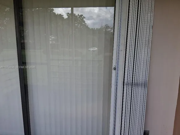 $1,750 | 1000 St Charles Place, Unit L20, Pembroke Pines, FL 33026