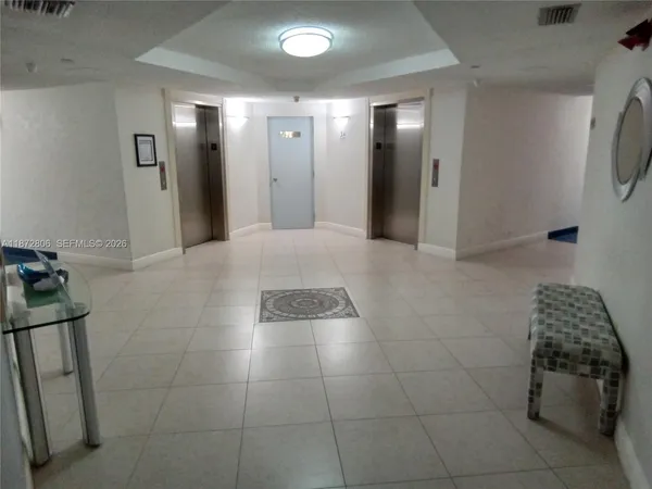 $1,750 | 1000 St Charles Place, Unit L20, Pembroke Pines, FL 33026