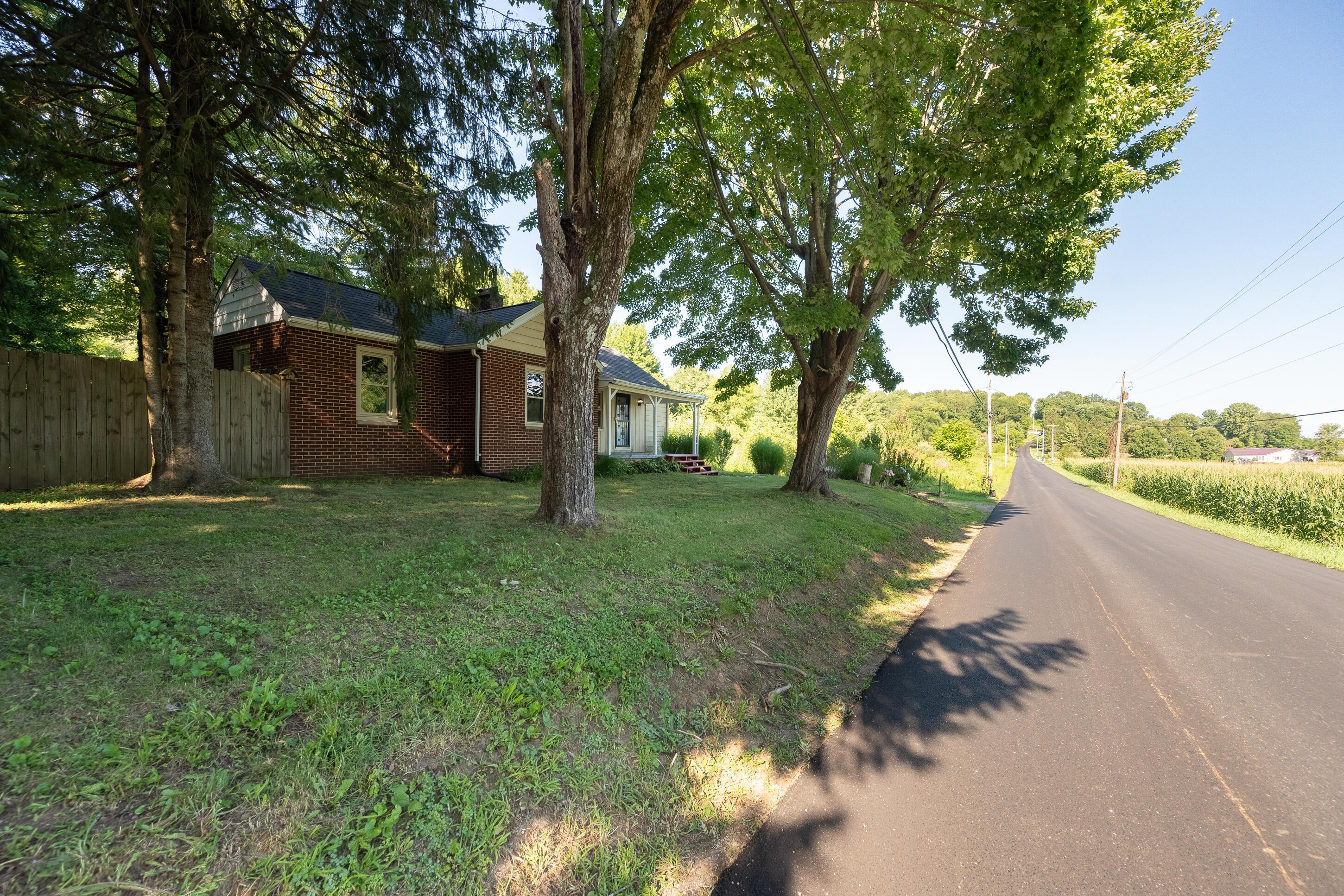 1264 Tarkiln Road Southeast Lancaster, OH 43130 - Photo 7 of 38 Country roads