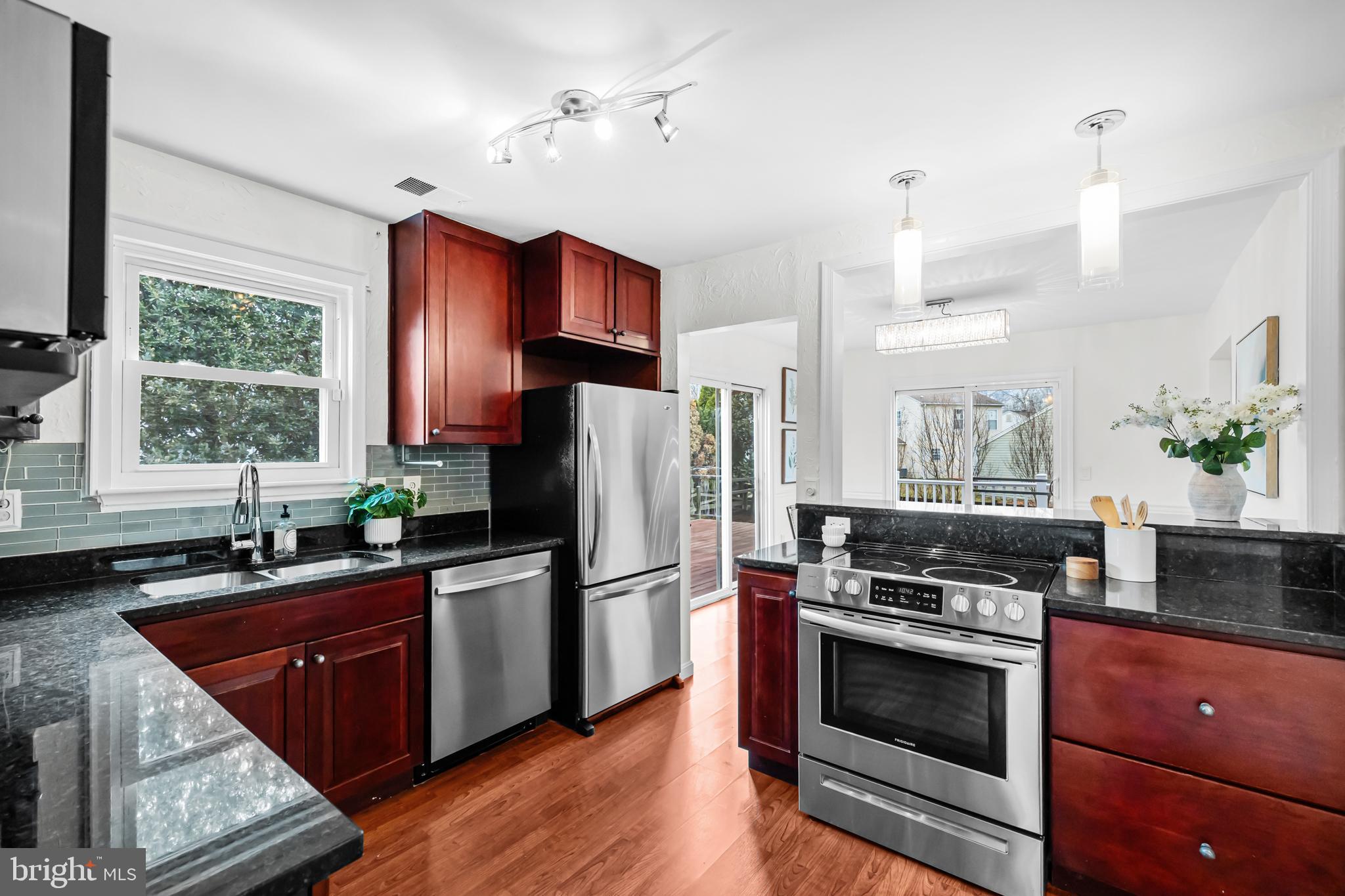 13513 Coates Lane Herndon, VA 20171 - Photo 15 of 51