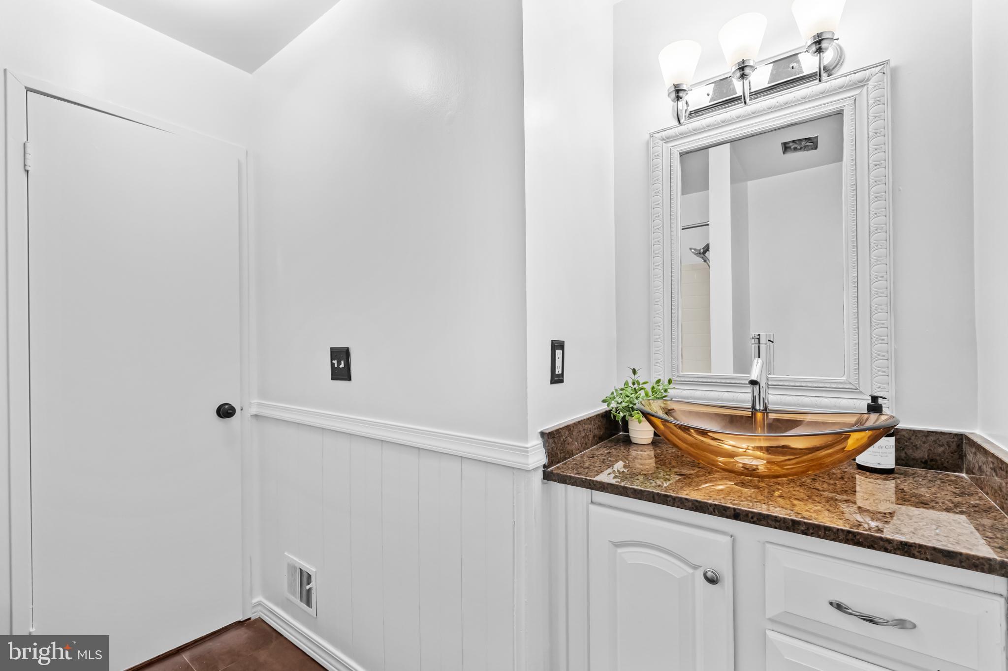 13513 Coates Lane Herndon, VA 20171 - Photo 36 of 51